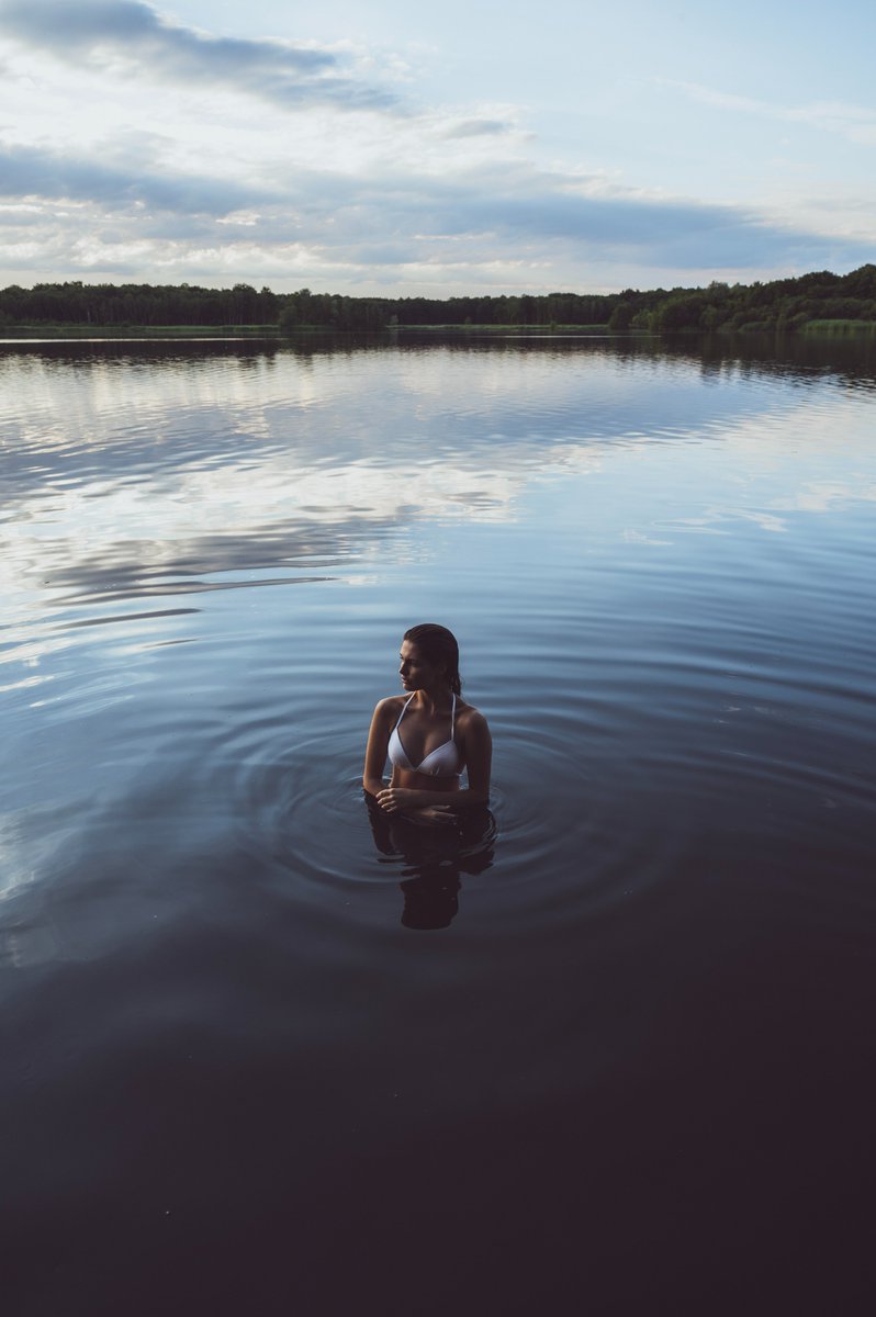 timdelz's tweet photo. Shoot with Albane 
📍 Saint-Amand-les-Eaux

#shooting #model #france #paris #lille #watershooting #pure #swimsuit #beauty https://t.co/csq0kCxPdq