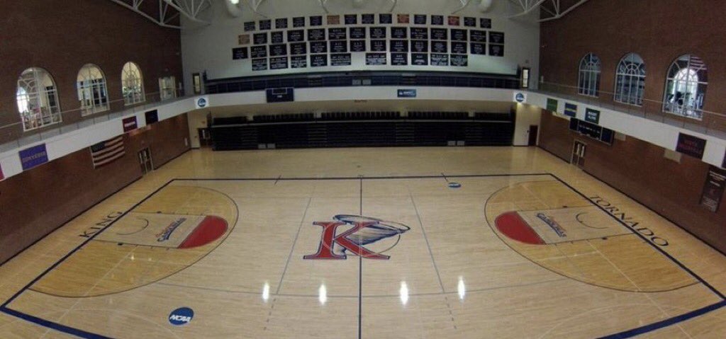 Beyond Blessed to receive my first offer from @KingUHoops ! <a href="/CoachJMGillespi/">Jason M. Gillespie</a> <a href="/Coach_TyWebb/">Ty Webb</a>