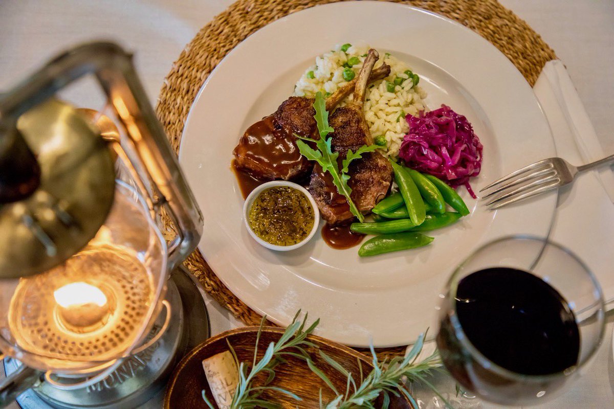 BuhalaLodge's tweet photo. Our chefs work hard to create delicious cuisine accompanied by the finest South African wines. You have the choice of enjoying your meal either al fresco on our veranda, in our cozy dining room or under the stars
#buhaladining #krugerparkhotel #buhalalodge #southafrica https://t.co/BRziAAKoUZ