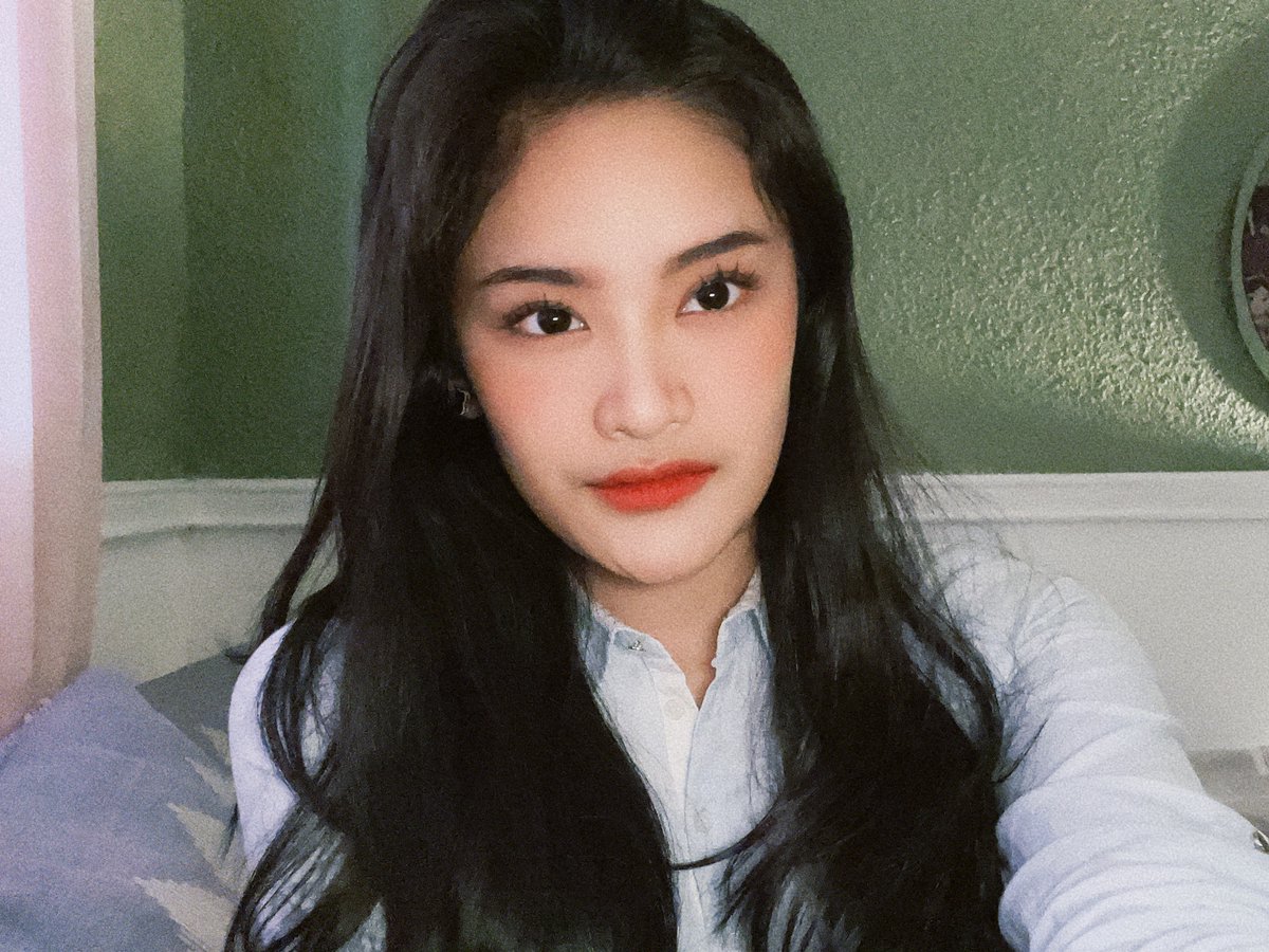 asheladz's tweet photo. kumpulin tugasnya https://t.co/cwMveBnAyV