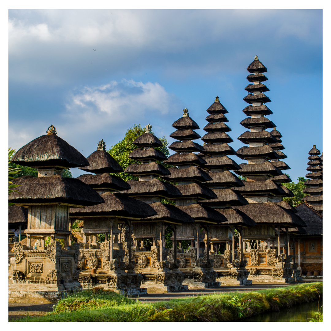 17 binden fazla adaya sahip olan Endonezya, tam anlamıyla bir ada cenneti. Bali ise bu adalardan en gözde olanıdır. Bali Adası, binlerce adadan biri olsa da, barındırdığı tapınaklar ile oldukça popüler: bit.ly/3SjTtPc
 
#ŞekerGYO #AdaMimarisi #Bali #Endonezya
