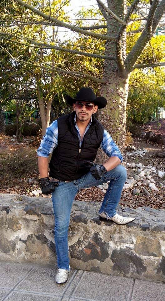 ENRIQUE BOOTS (@bootsenrique) on Twitter photo 