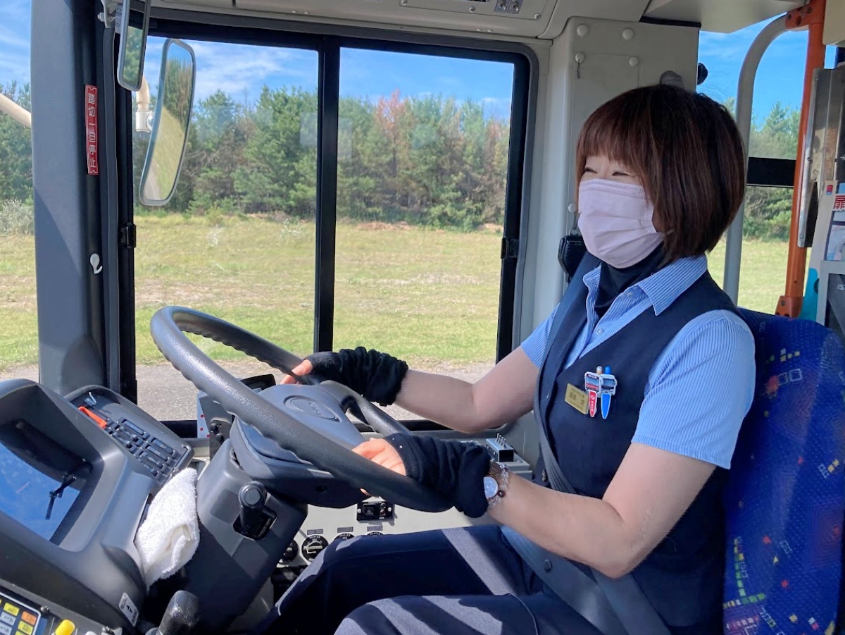 akitakeizai's tweet photo. 秋田県内のバス会社など5社が、現在、運転士などの就業希望者向け会社見学会の参加者を募集しています。
⇒ https://t.co/BIxLpIcj5V
↓見学会の申し込み↓
https://t.co/Lb7SFmrHk7

#バス #秋田 https://t.co/xINqOPnX7Y
