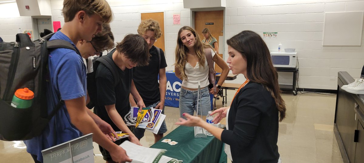 US College Expo tweet media