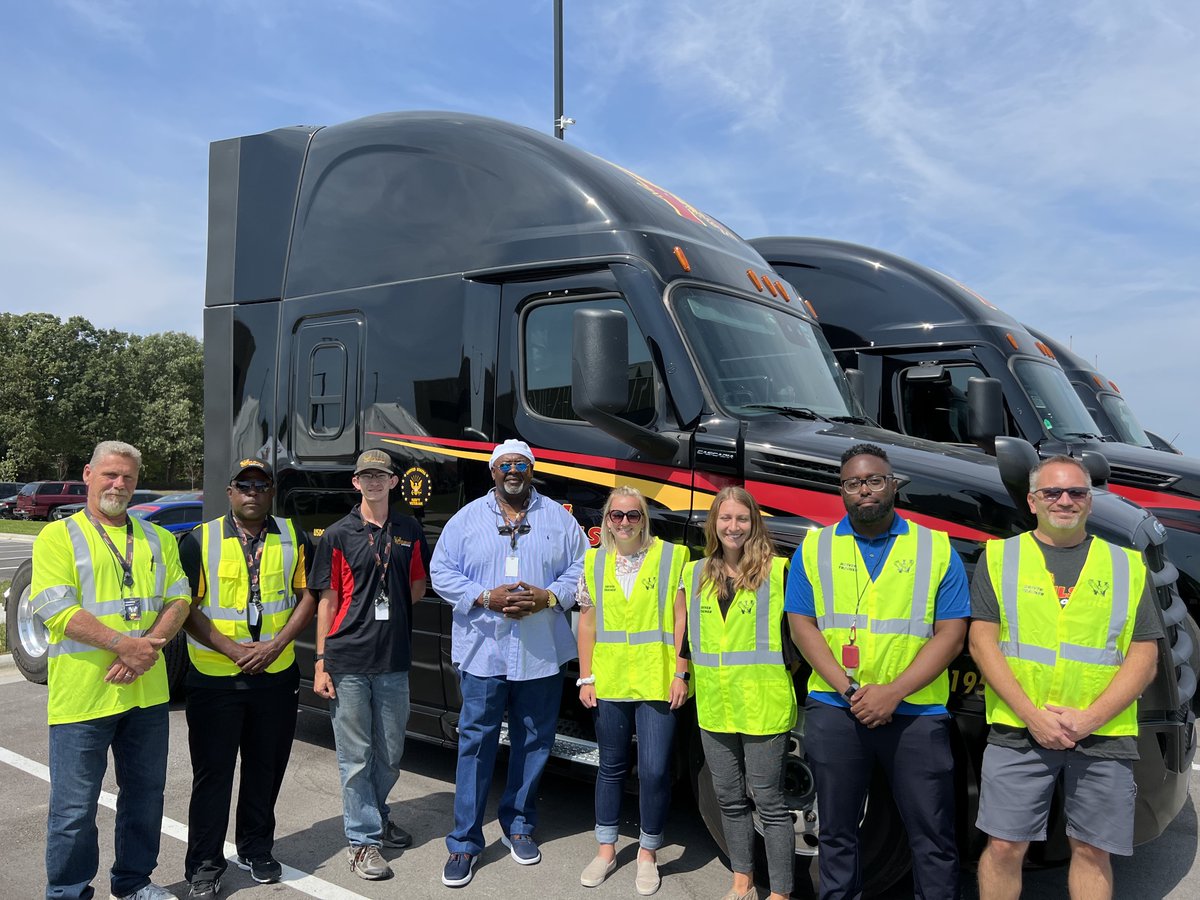 LocomationAI's tweet image. A great #TDAW2022 spent with @WilsonDriven  participating in their driver training program as we prepare to integrate our Autonomous Relay Convoy system into their programs and operations. #humanguidedautonomy #supplychain #trucking #avtech