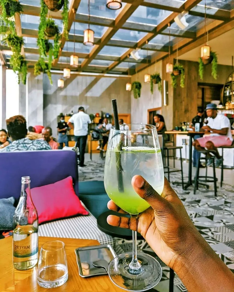 tshnbo's tweet photo. Cheers to the (almost) Weekend πΉ
We're super excited for the plans ahead!
Friday - #LaParranda with @djmalaika at #IncaRestaurant
Saturday - #TheRitual day party by the poolside
Sunday - #BeforeLunch , an Epic all-you-can-eat Brunch plan at #IncaRestaurant
See you soon! https://t.co/PCybnBdpcQ