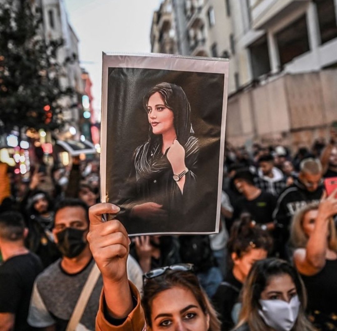 In this situation,my compatriots are shouting for freedom in the street I see friends who are trying to sell their works under the name of #MehsaAmini 
#nftcollectors, please do not support this artist by buying these works
The real support is to be the narrator of this sad story