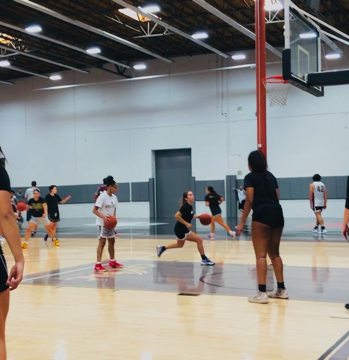 A big thank you to Coach Kai, Coach Palombo, and the girls, after spending time with them in the weight room and on the court, I am blessed to have received an offer🤍❤️. Thank you for the great day!🦅#GoFirebirds @StKathAthleticsp