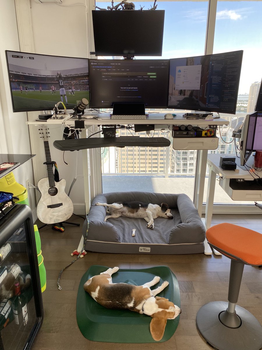 msuarz's tweet photo. sometimes u just can’t code #remote https://t.co/Wl1OPjOZkt
