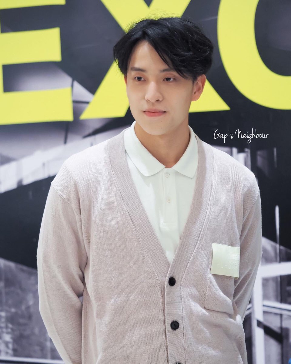 Gap_Neighbour's tweet photo. Be Passion, Be Fashion.
.
#BIFW2022 #VVONSUGUNNASIL
#BIFW2022xAtime26
#GapNarongkorn
#GapsNeighbour
#เพื่อนบ้านของแก๊ป https://t.co/0R0CbQpSAg