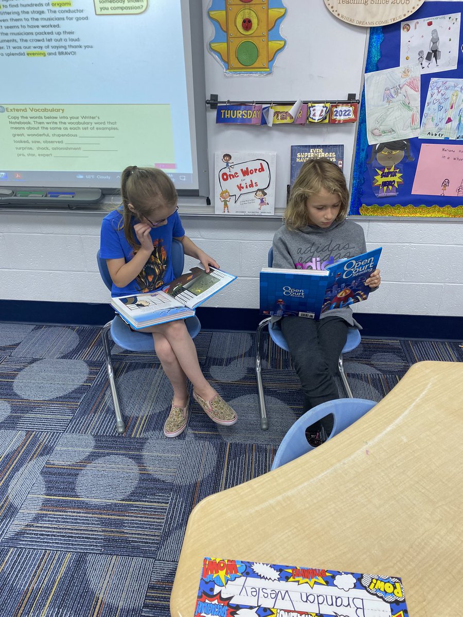 BaptieGretchen's tweet photo. Partner reading The Origami Master. #readersareleaders #wearemadisonblue #thirdgraderocks #opencourt https://t.co/DAUxYHXOy3