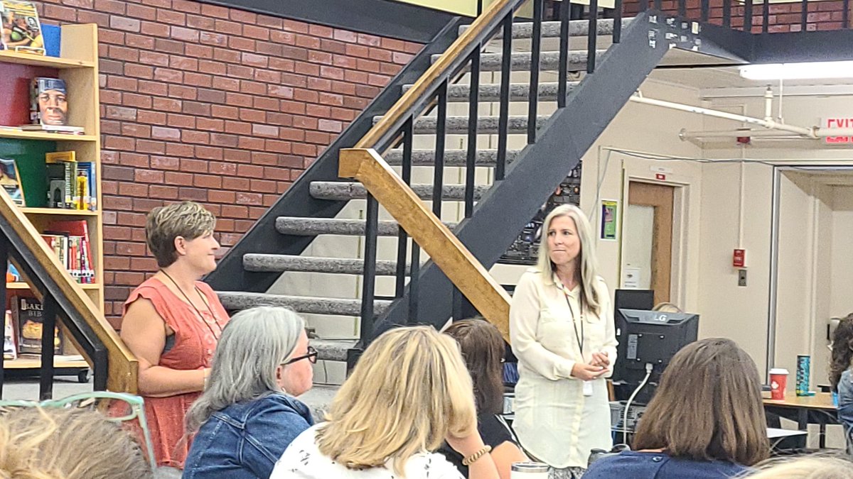 Fortunate to be able to join these fantastic professionals in person today! Captions on during the presentation! Love it! <a href="/JES4V4RD/">Julie Savard</a> @MichelleSlack20 <a href="/SpecialEd_TVDSB/">SpecialEd_tvdsb</a> @mrsyoung851
