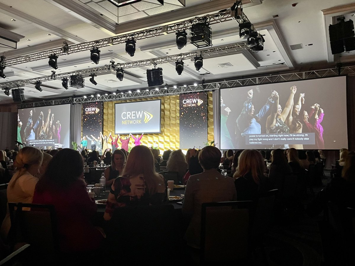 The #crewconvention kicks off in #Chicago <a href="/CREW_Network/">CREW Network</a> #crewomen