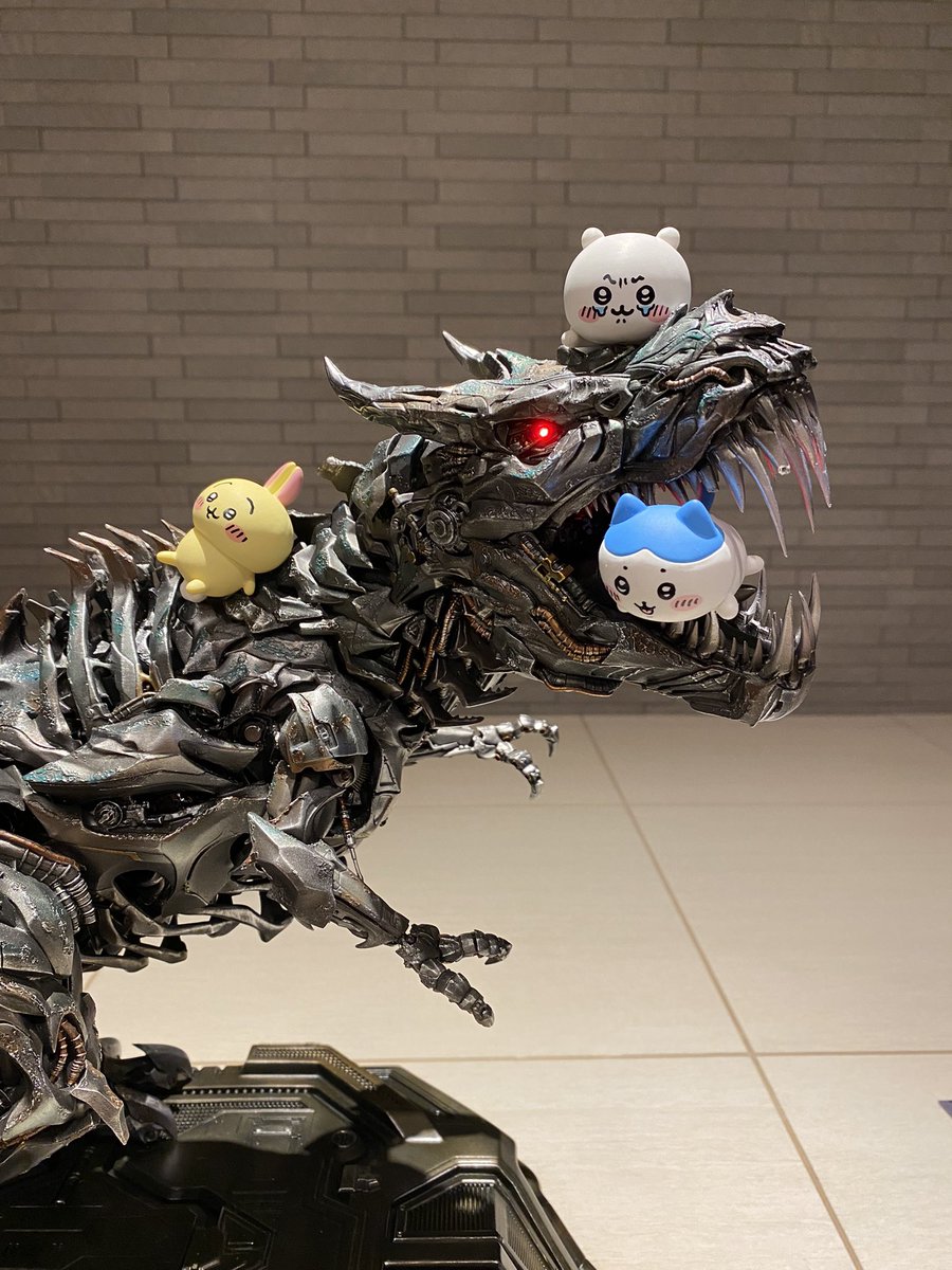 Dista6578's tweet photo. 俺グリムロック、ちいかわスキ

プライム1スタジオさんのグリムロックが着！
#トランスフォーマー
#prime1studio https://t.co/P7acw6824Z