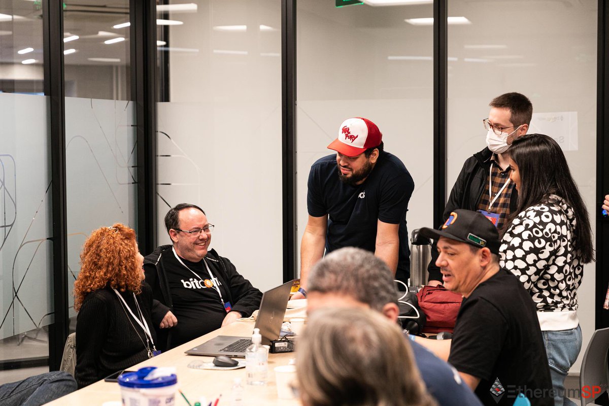 RoceloLopes's tweet photo. #tbt do #EthereumSP que aconteceu no inicio desse mês em São Paulo onde fui jurado do hackathon!
.
.
.
#ethereum #ethereumbrasil #hackathon #EthereumSP #evento #SP https://t.co/kX1xbyzZ55