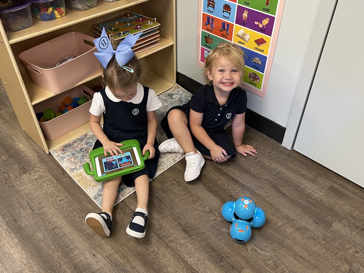 JoeMills9's tweet photo. Our preschool coders! #BrookstonePS ⁦@BrkstoneCougars⁩ #WhyBrookstone https://t.co/lyqB8iepzf