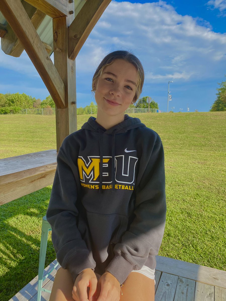 AbbySeal11's tweet image. Excited to announce that I have verbally committed to play basketball at Mary Baldwin University!! Thank you @CoachMAustinMBU for believing in me &amp;amp; to all the coaches along the way who have helped me get to this point. @FlyingFluco idk where I’d be without you!!