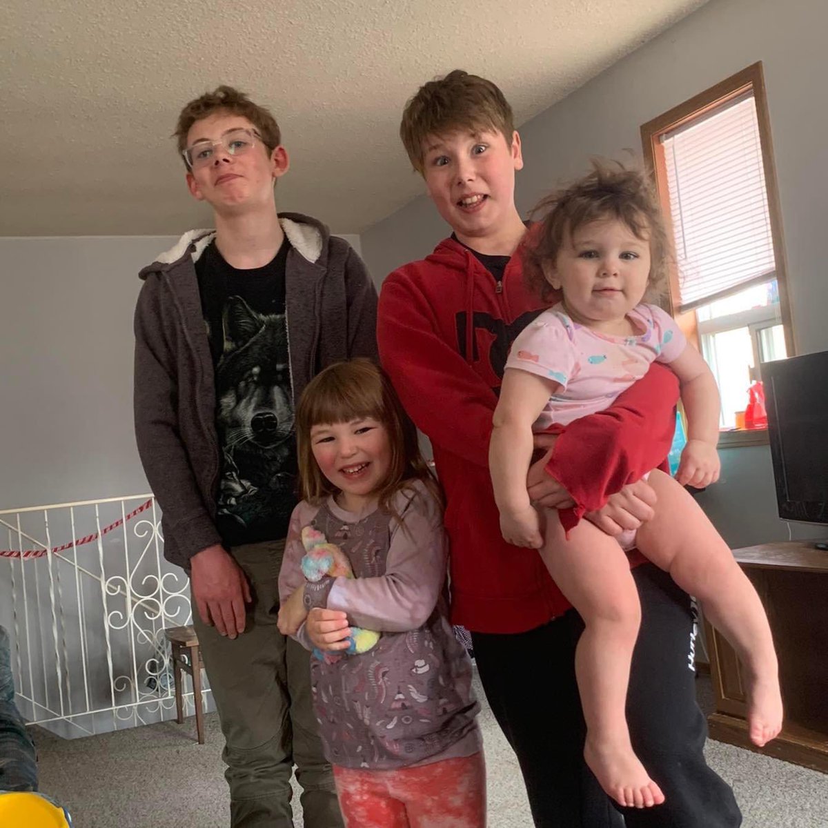 GinaWall1985's tweet photo. Christ loving single mother. Had to see my sons less because of lockdowns and restrictions. Got a dose of Pfizer to keep seeing my sons. Had reaction and got sick.   JT calls me “a racist,misogynist with unacceptable views”. #trudeaumustgo https://t.co/Ck2fpHmrLL