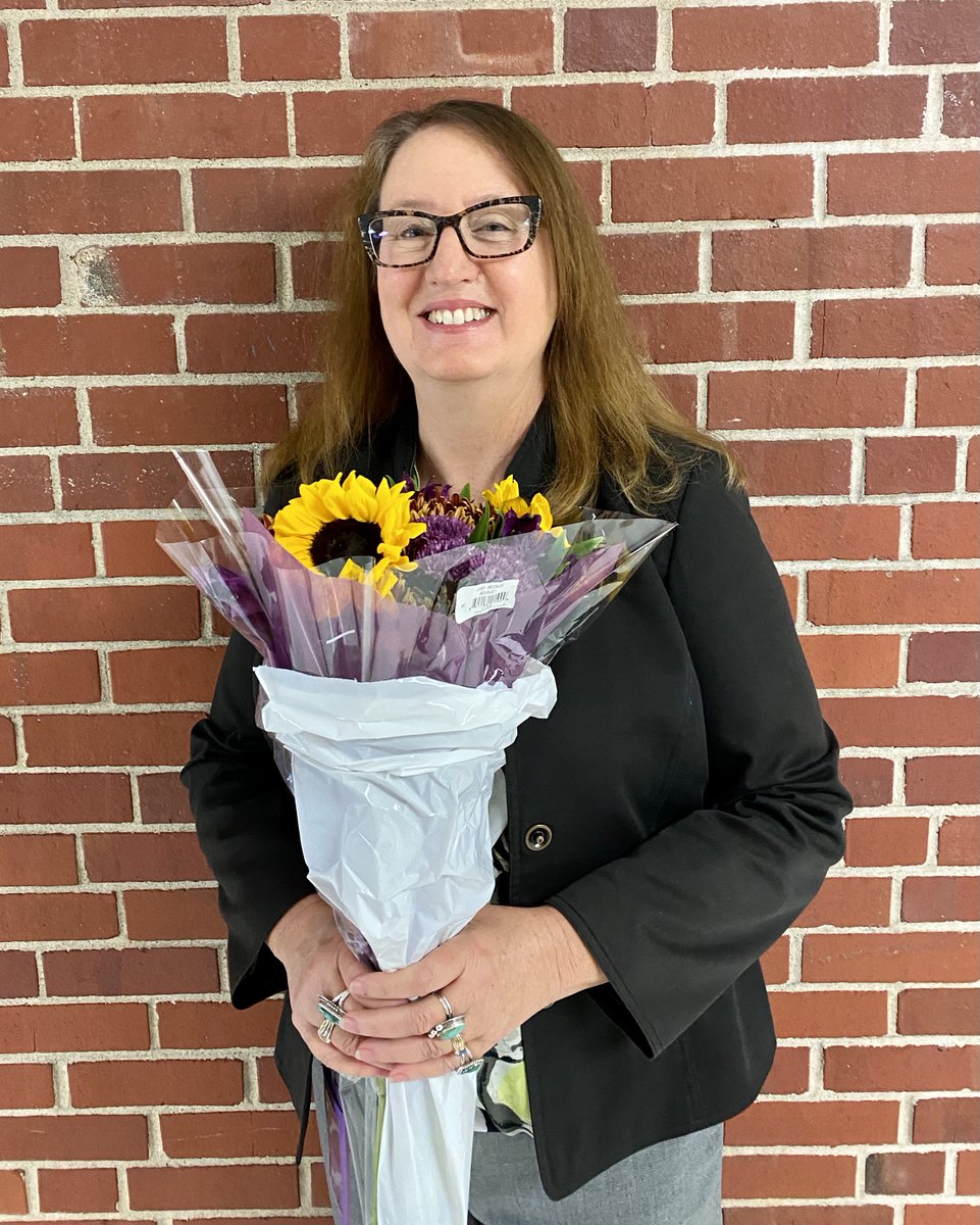 Members of <a href="/WRidgeMS/">Westridge MS</a> NEA-SM want to hop on the bandwagon and congratulate Linda Williams on being Westridge's teacher of the year. She's an amazing member of our staff and a champion for all of her students! #WeRFamily <a href="/theSMSD/">SM School District</a> When we grow up, we all want to be Linda Williams!
