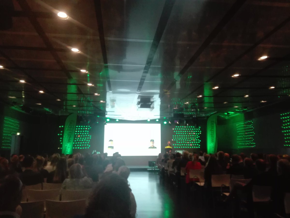 christineliebr's tweet photo. Ik ben verliefd op Wout. #ConversationalConference https://t.co/ladIWqblX0
