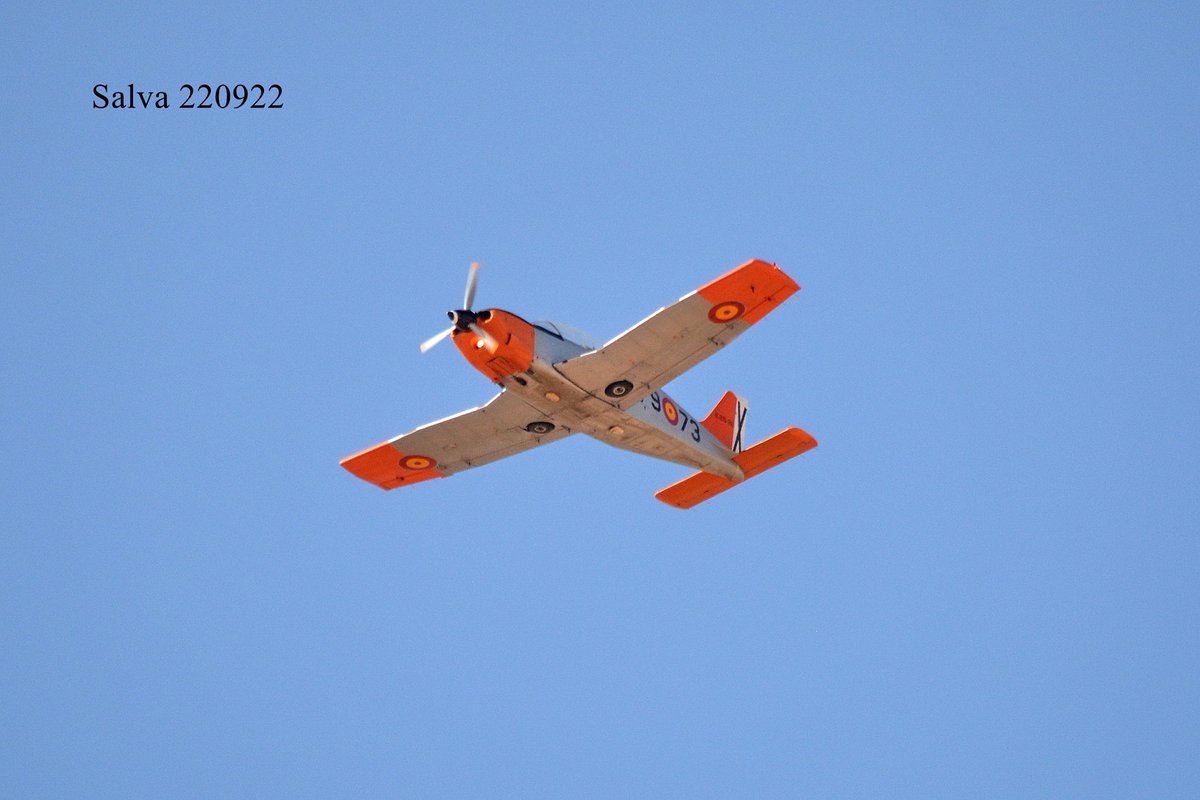 05derecha's tweet photo. Los alumnos de la "Elemental" también han comenzado a volar. Les deseo lo mejor a todos. En la foto, de San Cayetano para inicial de la 23R, "Tordos" 1.1, 1.3 y 1.2 si no recuerdo mal. #BASanJavier #AcademiaGeneraldelAire. @EjercitoAire. @SpottersMurcia https://t.co/CHzpwqhvSp