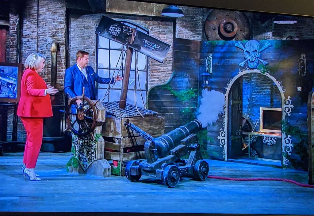 Escape Kent has become the UK's biggest escape room brand thanks to den offers from Dragons' Peter and Sara.

escapekent.com

#DragonsDen #BBC1 #EscapeRooms #EscapeKent