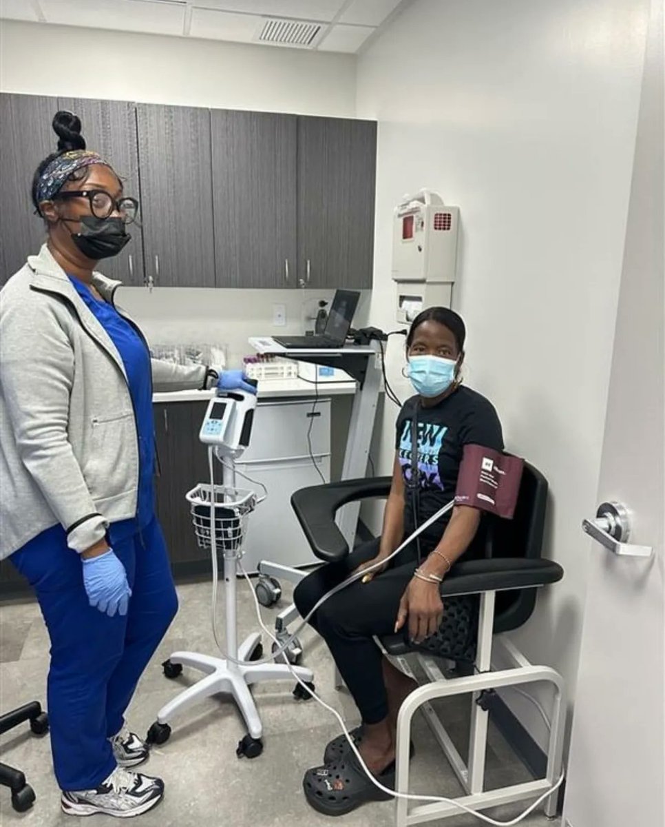 EssenHealthNY's tweet photo. Welcome, Jennifer Frye, to Essen Urgent Care's new location at 1391 Nelson Av, Bronx, NY 10452. Jennifer was our first patient this morning, and we can’t be prouder that we assisted her with her need! Right in her Neighborhood, she just came in!

https://t.co/evPqVqFYBC https://t.co/iscSeyoBQj