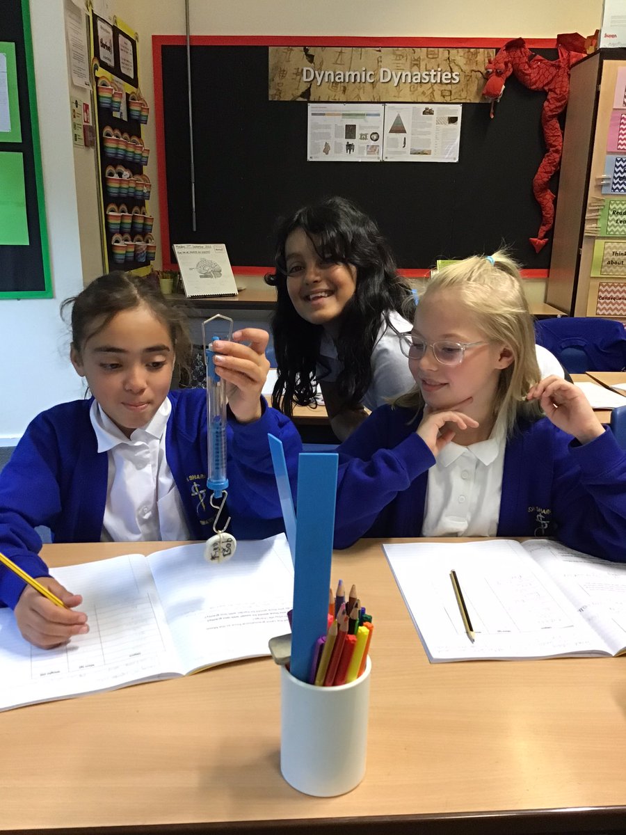 CanonYearFive's tweet image. We have been doing some science this afternoon in Year 5! We have been looking at the weight and mass of objects in our classrooms. The children loved working with the Newton meters! #CSPSSTEM #CSPSscience #Cornerstones @Cornerstonesedu @LT_Trust @CanonSharples