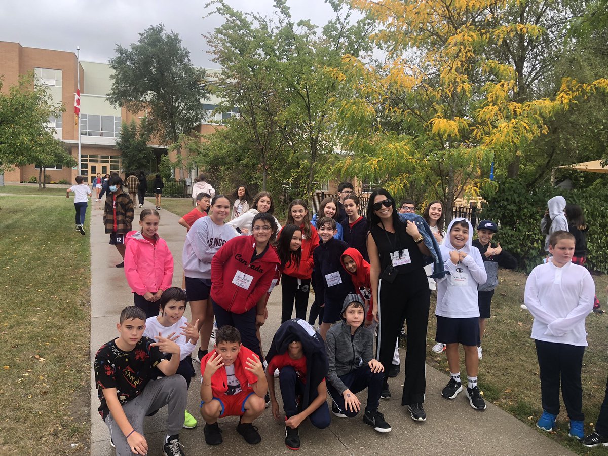msmarinelli's tweet photo. Terry ran rain or shine⦠so did we!!#TerryFoxRun #runforterry #tcdsb @StGregoryCS https://t.co/WQIT8CxnVA