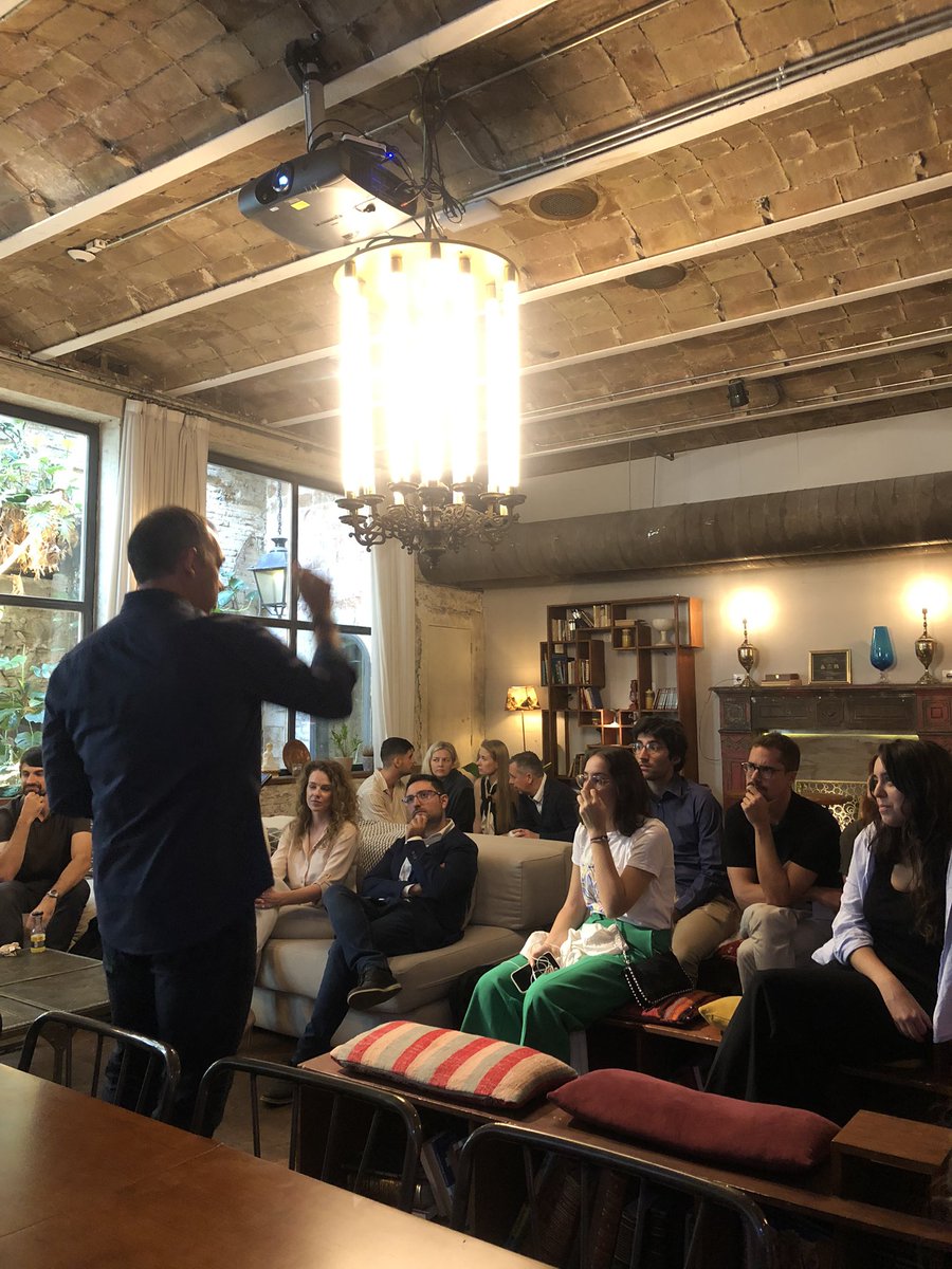 clusterfood's tweet photo. 🍏 #SAFESMARTFOOD avui hem gaudit d’una segona jornada dins el Final Event del projecte europeu, amb Cluster Talks i un taller d’innovació de la mà de l’ @acornella , que ens ha fet una master class sobre com els Clústers podem impulsar la innovació més i millor https://t.co/mqYicuoYMq