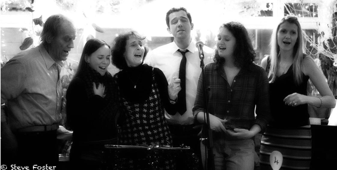 fsjazz's tweet photo. It's that time again! Jazz Singers' Night in Reading tonight! 8-10pm at The Butler. We've got a superb band for you! Come along for a sing, listen, chat, pint of bitter. As always it's free, and everyone is welcome. Be great to see you.
#Jazzsingersnight #musicalcommunity https://t.co/qNUHcbcVcE