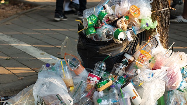 Apalagiya370's tweet photo. Bestieee disini siapa ugasih suka buang sampah sembarang hayoo ngaku. Mending segera tobat deh yaa. Yaampun @satu_indonesiaa
#SemangatSalingBantu https://t.co/yA54rAusMw