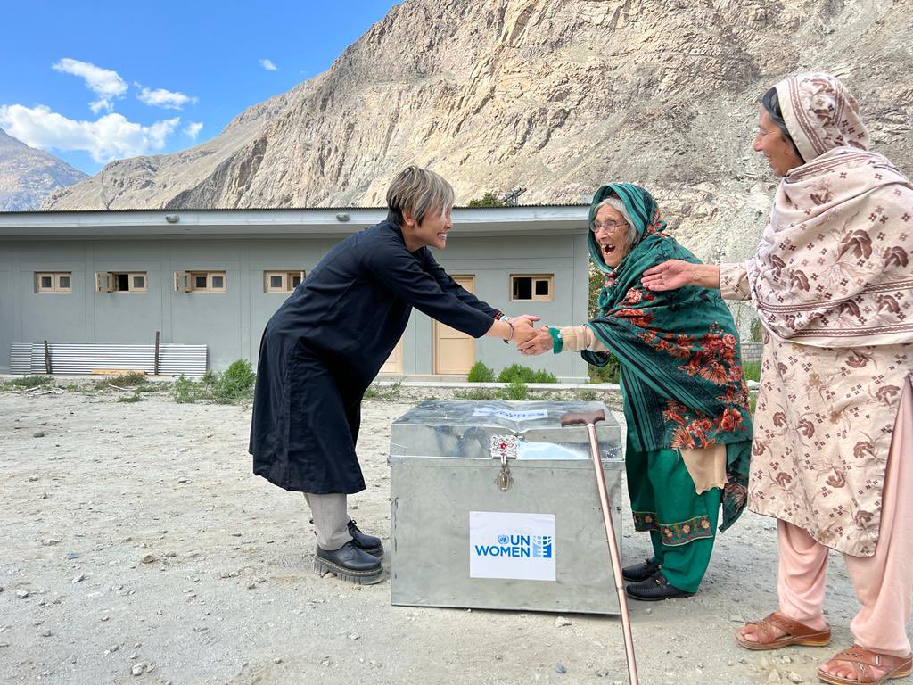 Sha_Rassool's tweet photo. Our Deputy Country Representative @JKetunuti is in Ghizer ,meeting women affected by the climate driven floods. Elderly women needs to be consciously included in our responses! Sadly many a times they are left behind. https://t.co/NkfudOEHeL