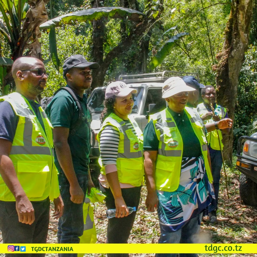 TGDCTanzania's tweet photo. BODI YA WAKURUGENZI TGDC IMETEMBELEA MIRADI YA KIMKAKATI MBEYA NA SONGWE.

Siku  ya tatu ya ziara iliyofanywa na bodi ya Wakurugenzi ya Kampuni ya Uendelezaji Jotoardhi Nchini (TGDC) imekamilika ya kutembelea miradi ya kimkakati inayotekelezwa na kampuni hiyo mikoani Mbeya na https://t.co/UWeluXkCQa