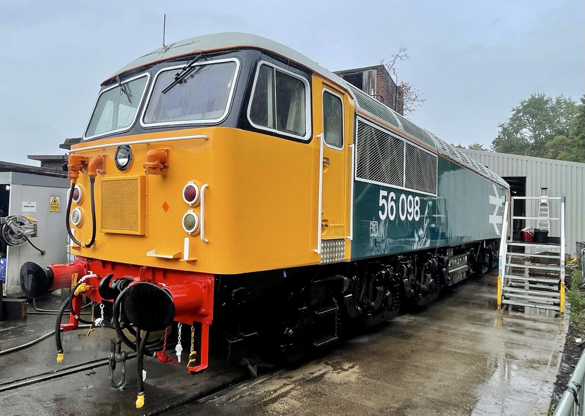 Not one, but TWO Class 56 locomotives will be visiting the Autumn Diesel Bash next weekend with 56081 and 56098 heading to the SVR - courtesy of @GBRailfreight. Locos subject to availability. bit.ly/3dpFjNk (📸 56081 by Tom Nicklin, 56098 by Tony Middleton) #DieselBash