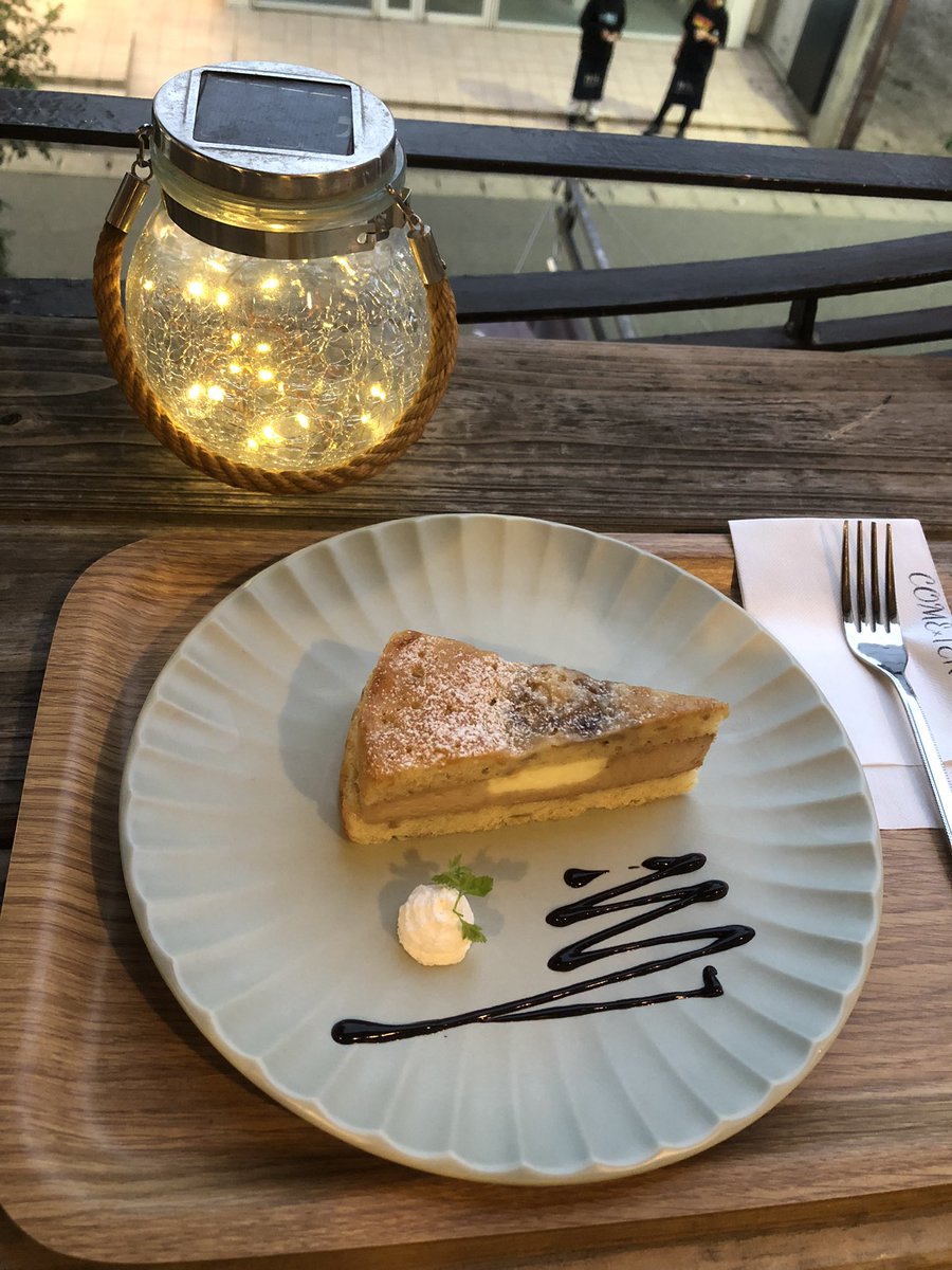 HAL80975261's tweet photo. コミテンなう(。・ω・)y-゚゚゚
今日はコーヒーとバナナクリームのケーキ( ˶¯ ꒳¯˵)ウマー
#コミテンCafe
#COMITENcafe https://t.co/wP2PU2Q8oe