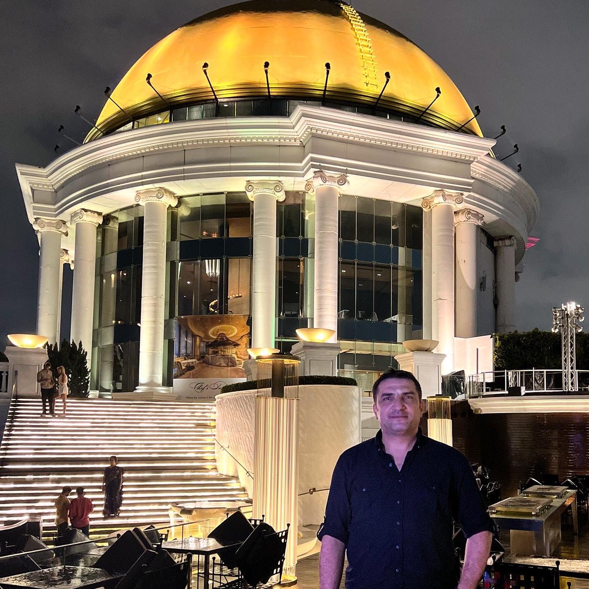 aksoyek's tweet photo. #bangkok #hangoverpart2 #lebuastatetower #Thailand https://t.co/dKh6Pgzdj3