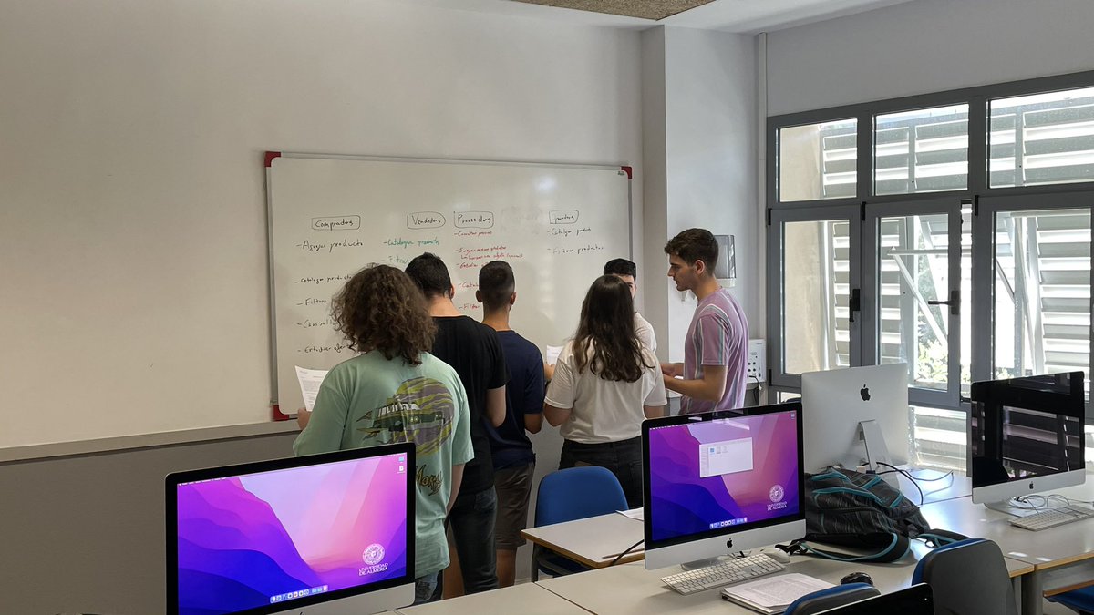 ual_mds1's tweet photo. Resolución de problemas en grupo. Segunda sesión de Modelado y Diseño de Software @ualmeria @esi_ual #ingenieriainformatica #ingenieriasoftware https://t.co/rR4rg3OXwn