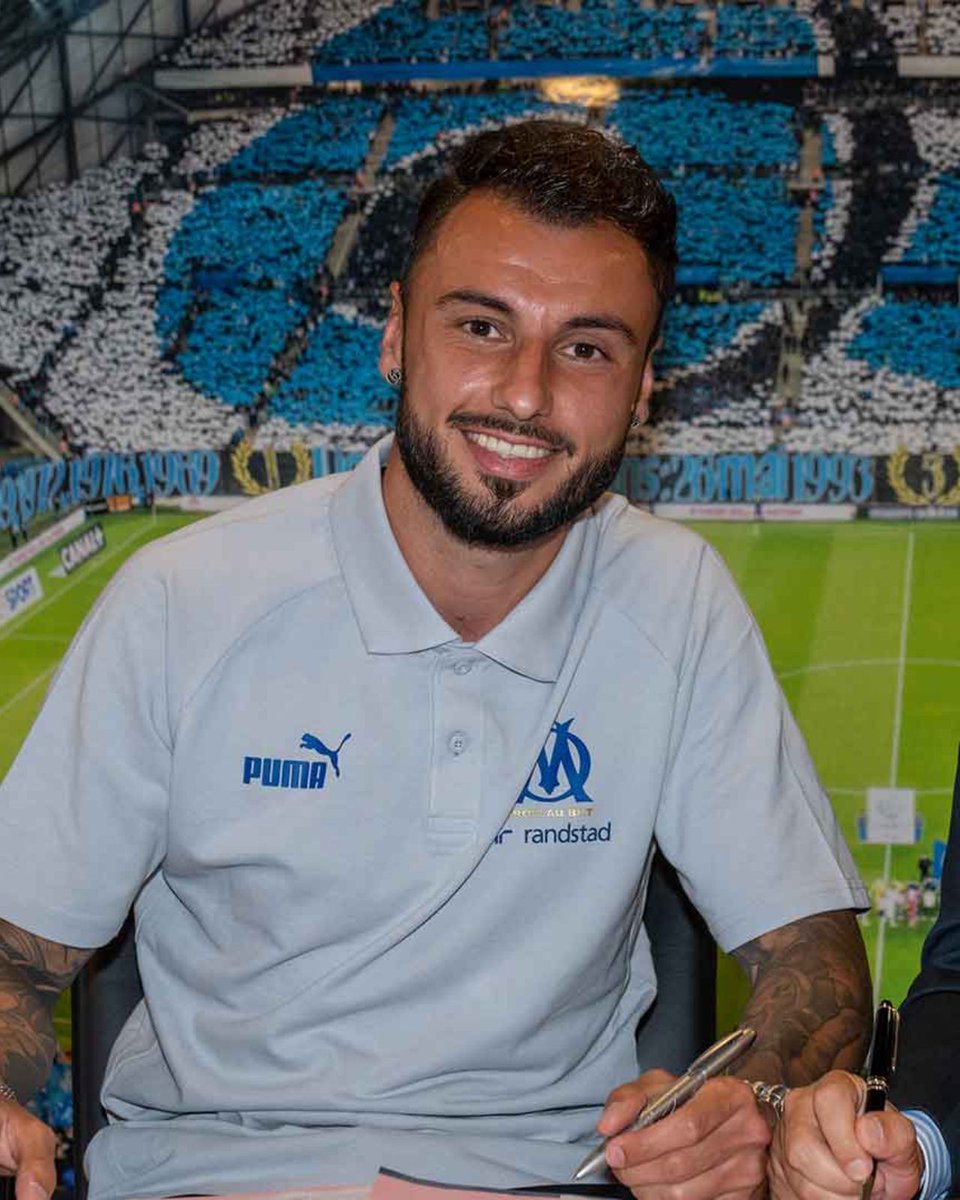 LaMinuteOM_'s tweet photo. Jonathan Clauss : « Je ne voulais pas signer à Chelsea pour dire qu’un jour, j’ai signé à Chelsea. C’était vraiment dans une continuité de temps de jeu, de découverte de la Ligue des champions. Marseille a coché toutes les cases que je recherchais » #TeamOM https://t.co/tNT4EwBHxc
