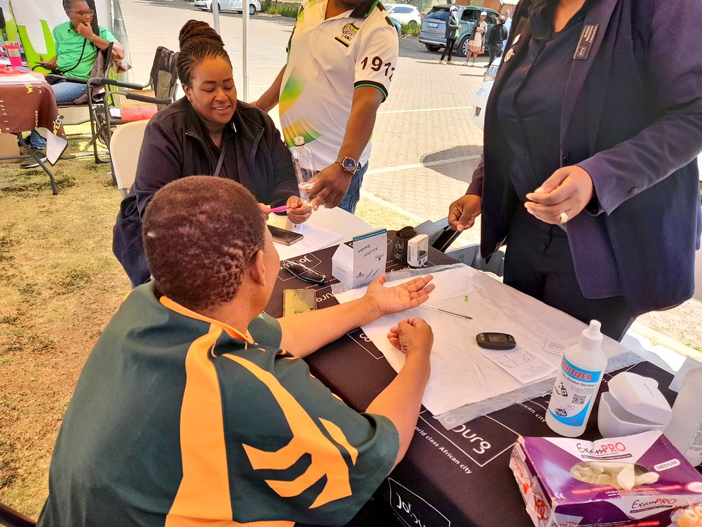 We are at Rabie Ridge Stadium in Midrand for the #Ntirhisano Service Delivery Outreach programme. We are promoting access to health care services, offering communities health screening services for diabetes, blood pressure, COVID-19 vaccination and HIV, to name a few #GGT2030