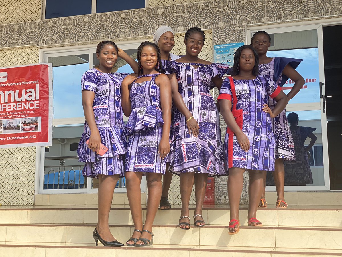 YoungUrbanWomen's tweet photo. Participants looking superb in their YUWM fabrics designed and printed by the Young Urban Women Batik Production team.
#YUWMovement
#YUWMAnnualconference https://t.co/hxuQgyX5Bo