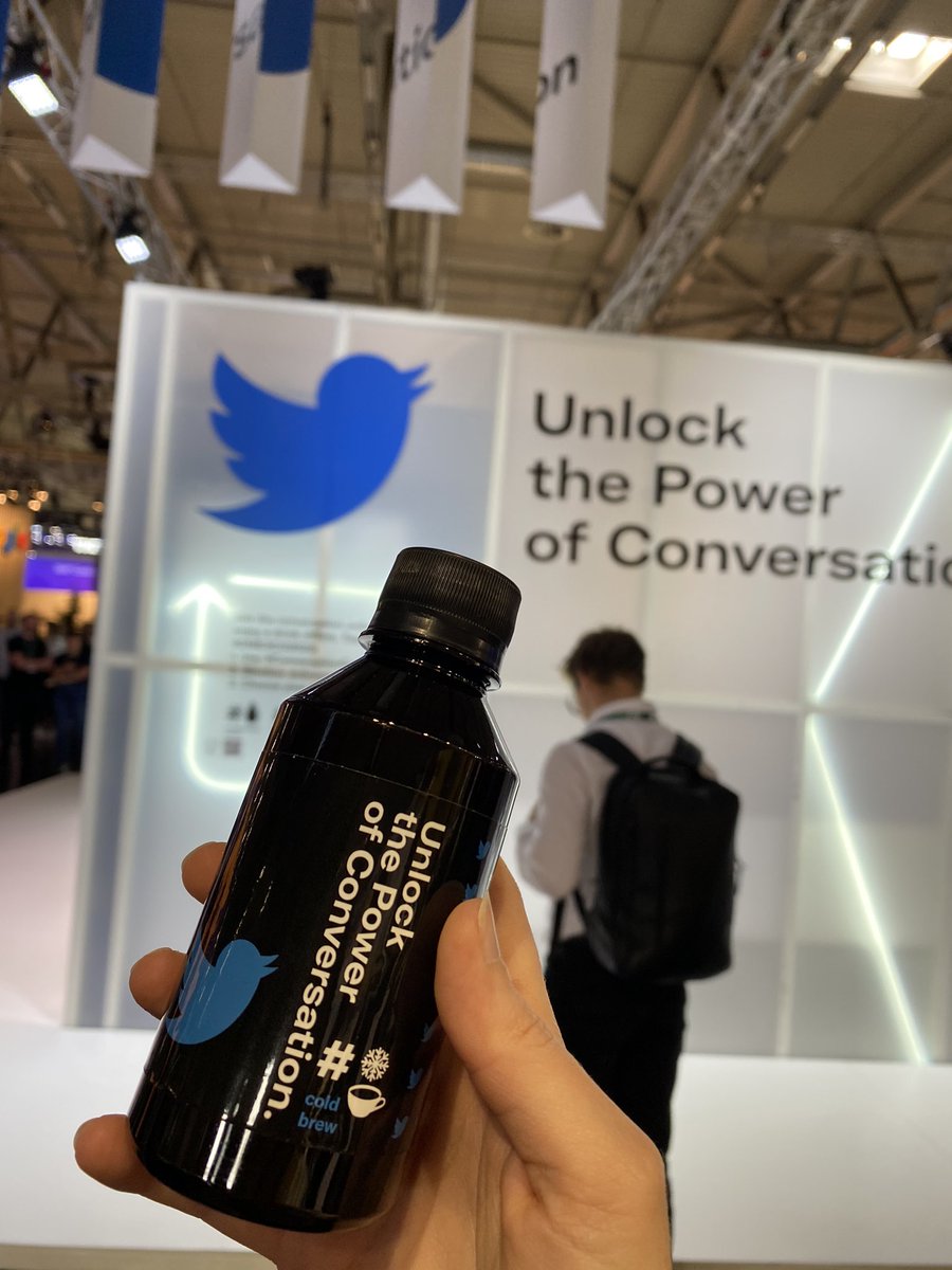 MilkyHeaven's tweet photo. I wanted to start tweeting regularly again ages ago but what is a better ice breaker than a free drink lol π#DMEXCO2022 #ConversationCube @dmexco https://t.co/nVCyHdm4fl