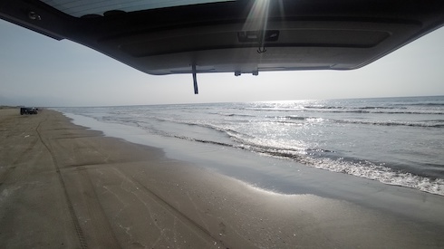 SnufkinJapanes1's tweet photo. I'll go back to Osaka slowly.
Senrihama-nagisa-driveway in Ishikawa prefecture.
You can drive on the beach🥰
#Vanllife and wandering the best 100 #mountains in #Japan 98th day. 
100/100 mountains. https://t.co/XXAuepdW9m