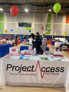 ProjectAccessNH's tweet photo. #ThrowbackThursday to this past Saturday where we joined the Community Give Back Day at Dixwell QHouse 🎉
#welovewhatwedo #panh #newhaven #community https://t.co/THena6oJ3n