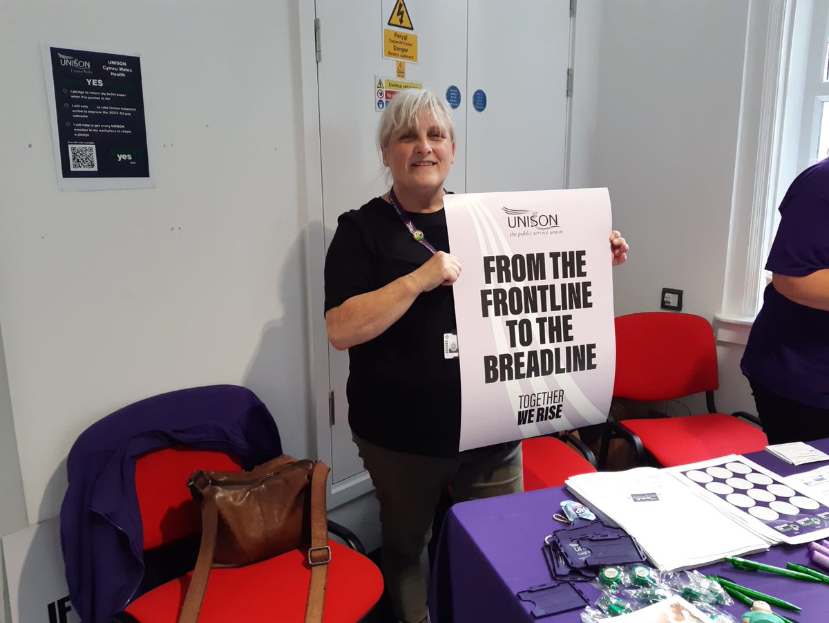 UNISONWales's tweet photo. Great to see health workers at University Hospital Llandough backing our campaign to #PledgeYES to the #NHS.
Pledge your support here: https://t.co/QbqO2V0T5Y
@unisontheunion @UNISONOurNHS https://t.co/PzH82CxoNk