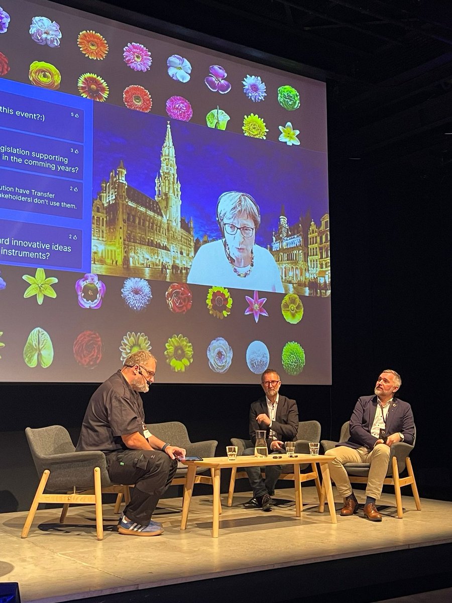 CreativeFed_EU's tweet image. We are now almost at the end of the 1st part of the #ECIS22 Policy Forum.

@g_rin, @Bernd_Fesel, Johanna Leissner and @MarcelKraus_ - Member of the International Council of the @CreativePEC - now on stage for the Policy Forum Conversation discussing Greening the #CCIs.