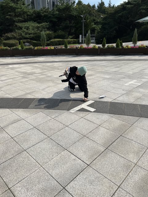 hyunbin_bestboy's tweet photo. Today is a Day where HWI exposes HYUNBIN a lot๐คฃ๐คฃ๐ https://t.co/4E0PFTxHCJ