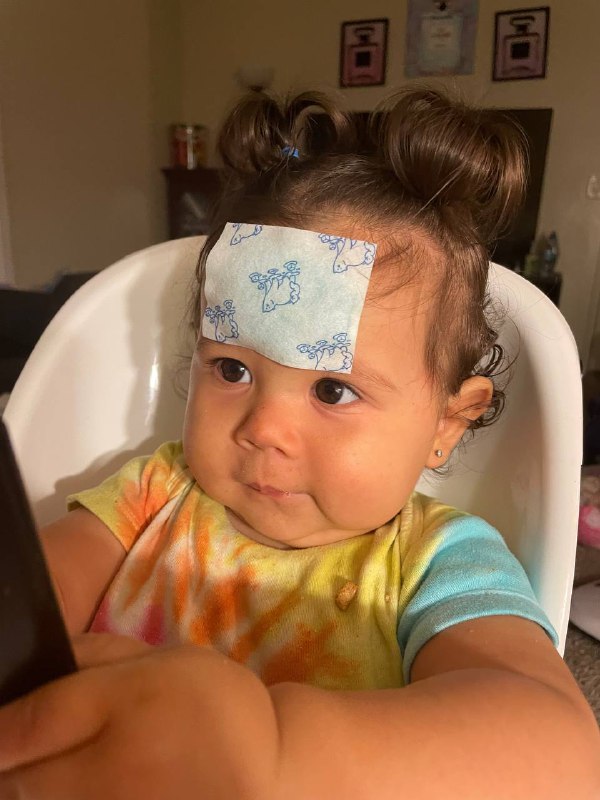 MomMedOfficial's tweet image. It’s so hot right now in San Diego. I actually thought she would try to take it off and she didn’t.This set of Fever Patch is good to have in the medicine cabinet.
—— Learn more in bio. 🎉🎉 🥰
#coolingpatch #FeverPatch #mommedbaby #mommed #baby #coolinggel #happybaby #babylife