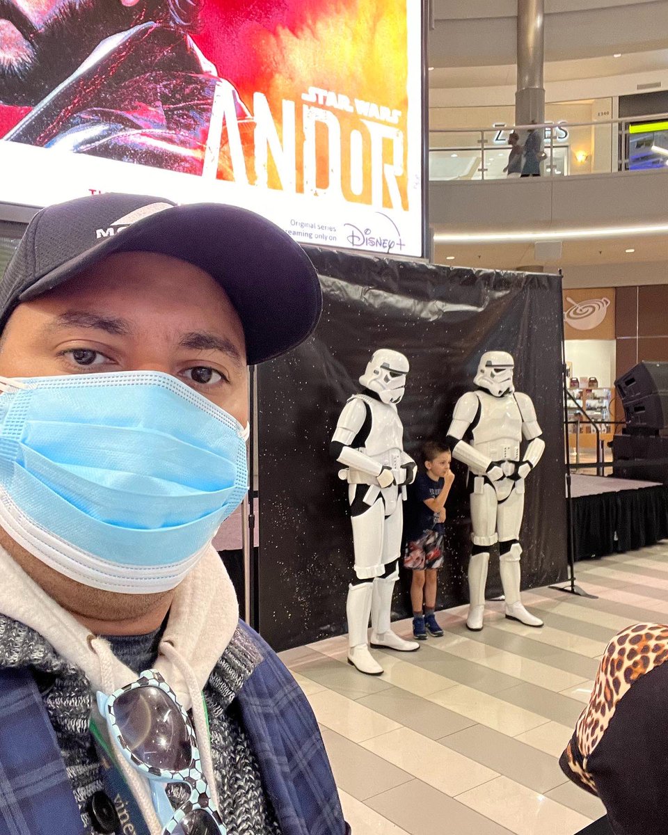 airhasiescardo's tweet photo. Star Wars Andor Event Yesterday After Work inside @mallofamerica! #LifeInMinny #HasiAganistTheWorld https://t.co/IXHDnq9fZm