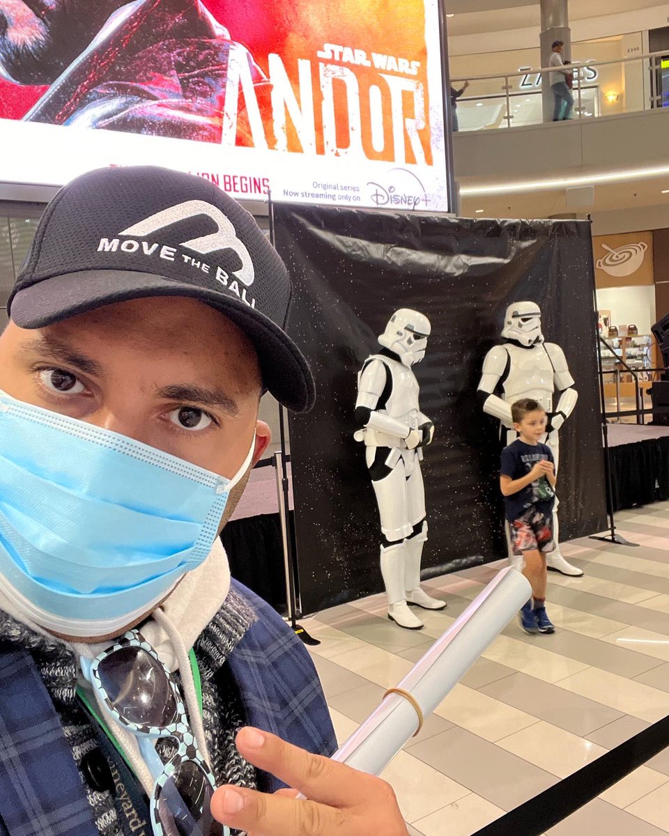 airhasiescardo's tweet photo. Star Wars Andor Event Yesterday After Work inside @mallofamerica! #LifeInMinny #HasiAganistTheWorld https://t.co/IXHDnq9fZm